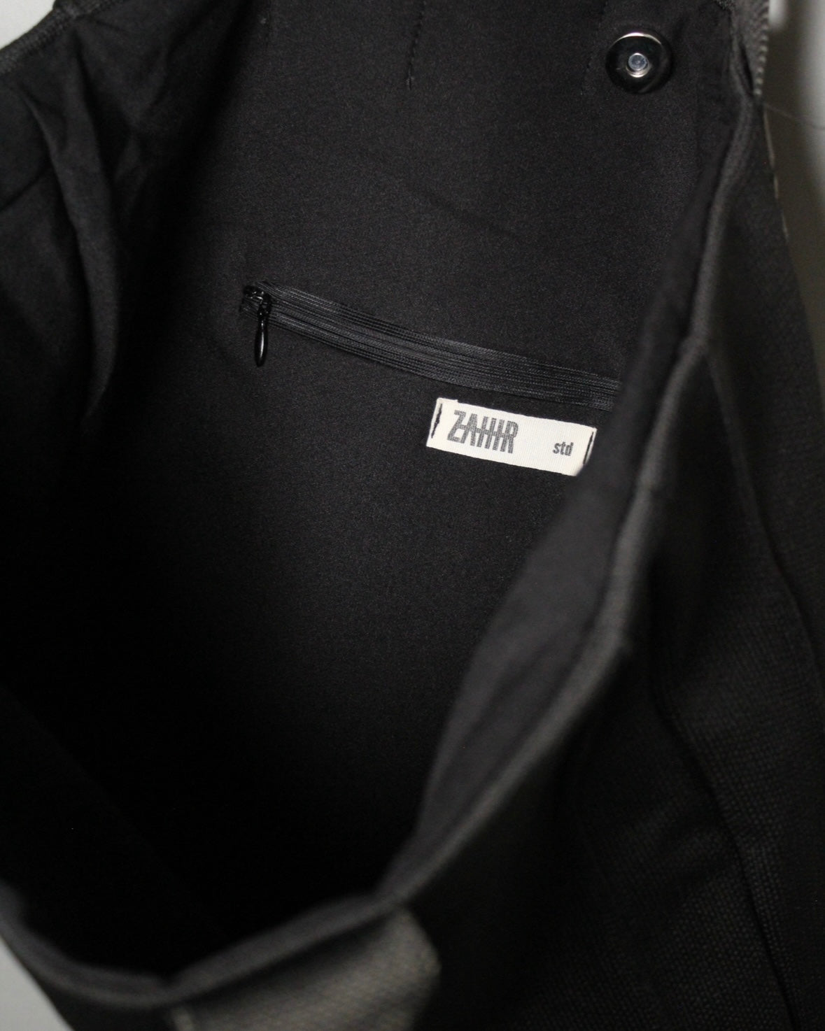 ZAHIR STATEMENT BAG BLACK GREY