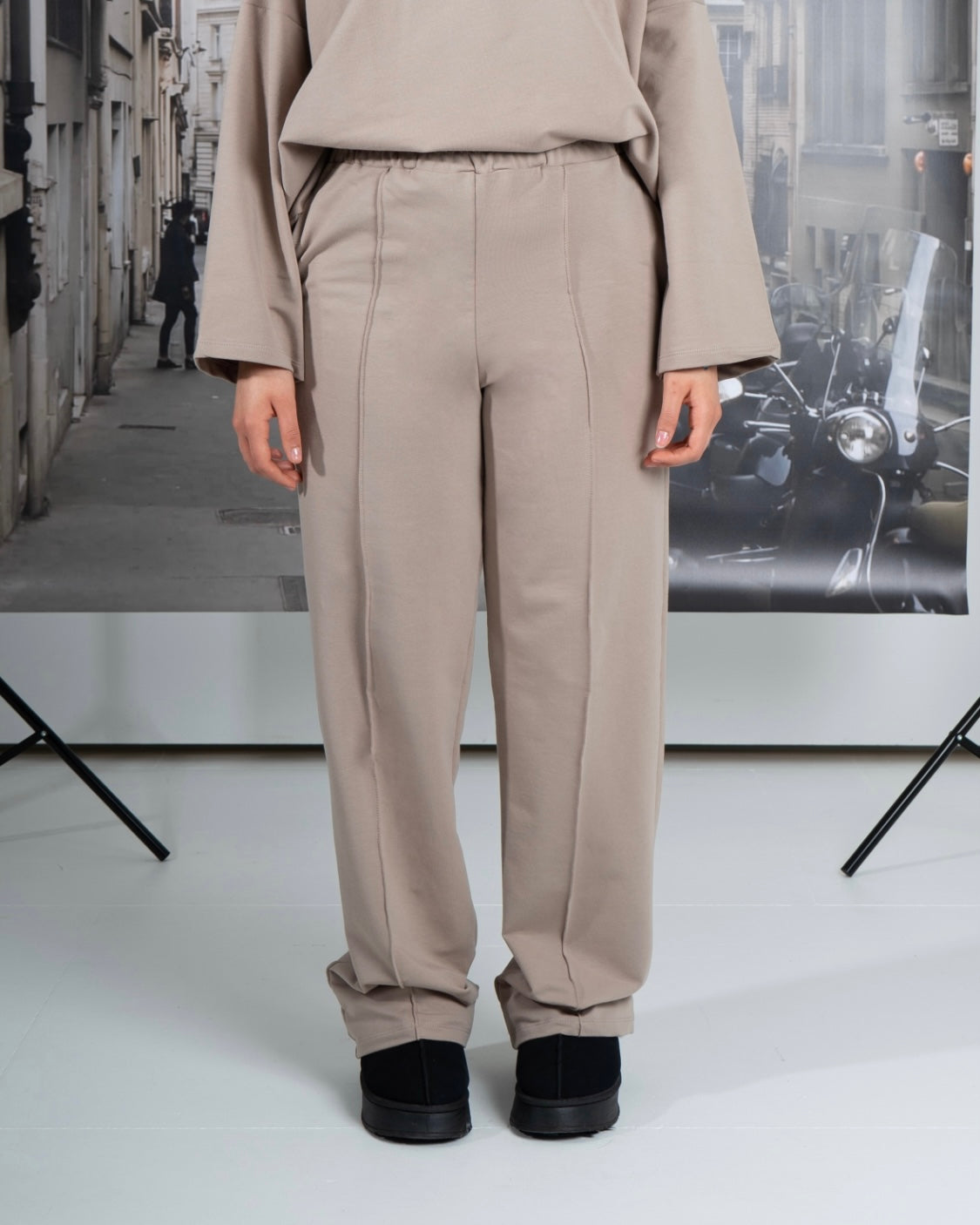 PLEATED JOGGER PANTS